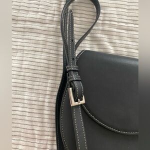 Hunting Season Small Saddle Bag Black with contrast stitching